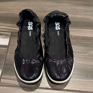 SAS Women's Shimmering Black Flats